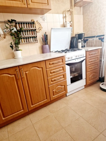 Купить однокомнатную квартиру в Омске. Вариант № 2026310, 12, площадь -  квм, цена 5650000 рублей