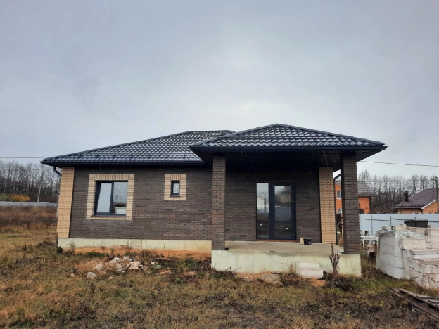 Купить дом в Липецкой области. Вариант № 8041735, 4, площадь -  квм, цена 6700000 рублей