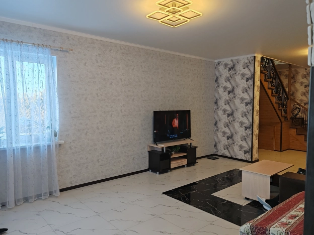 Купить дом в Санкт-Петербурге. Вариант № 9514437, 8, площадь -  квм, цена 15650000 рублей