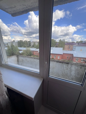 Купить трехкомнатную квартиру в Сыктывкаре. Вариант № 3156527, 7, площадь -  квм, цена 3900000 рублей