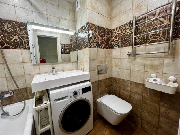 Купить трехкомнатную квартиру на улице Кленовый бульвар в Москве. Вариант № 10627867, 31, площадь -  квм, цена 18000000 рублей