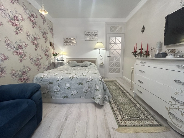 Купить однокомнатную квартиру в Калининградской области. Вариант № 10073881, 17, площадь -  квм, цена 19500000 рублей