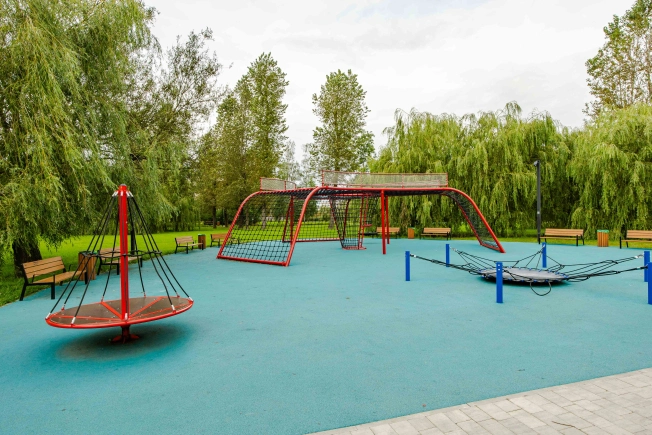 Купить трехкомнатную квартиру у метро Садовая в Санкт-Петербурге. Вариант № 3465995, 30, площадь -  квм, цена 12700000 рублей