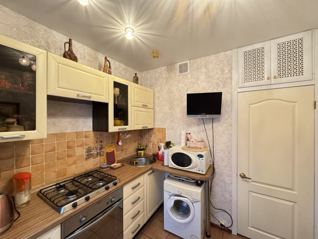 Купить квартиру в Москве. Вариант № 8056668, 10, площадь - квм, цена 16300000 рублей