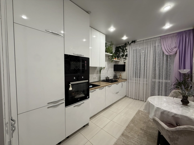 Купить квартиру в Калининграде. Вариант № 10357542, 4, площадь -  квм, цена 7650000 рублей