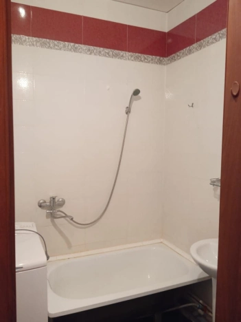 Купить квартиру у метро Золотая нива в Новосибирске. Вариант № 10974340, 7, площадь -  квм, цена 7480000 рублей