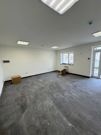 Снять коммерческую недвижимость в Владимире. Вариант № 2996944, 3, площадь -  квм, цена 40000 рублей