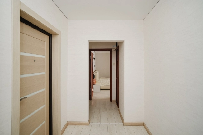 Купить четырехкомнатную квартиру в Омске. Вариант № 7800016, 25, площадь -  квм, цена 10200000 рублей