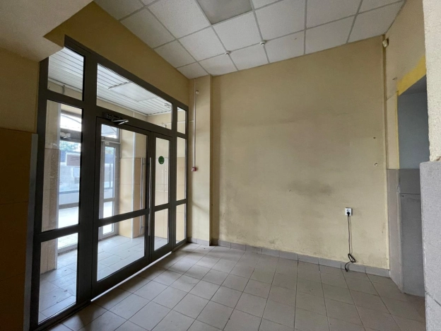 Снять коммерческую недвижимость в Новосибирске. Вариант № 5614405, 6, площадь - квм, цена 400000 рублей