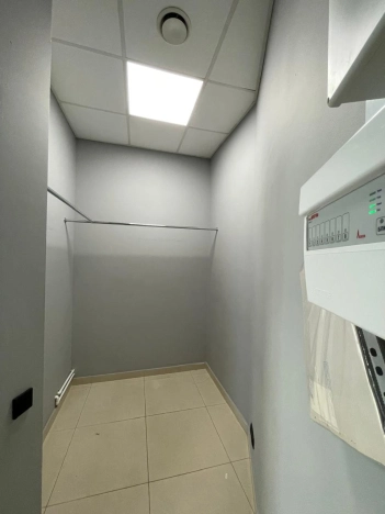 Снять коммерческую недвижимость в Новосибирске. Вариант № 4106278, 30, площадь - квм, цена 280000 рублей