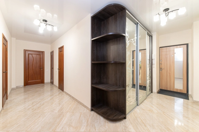 Купить квартиру на вторичке на улице Торфяная в Республике Башкортостан. Вариант № 10243476, 6, площадь -  квм, цена 15500000 рублей