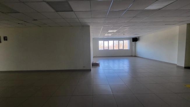 Купить торговые помещения в Новочеркасске. Вариант № 35017, 5, площадь -  квм, цена 60000000 рублей