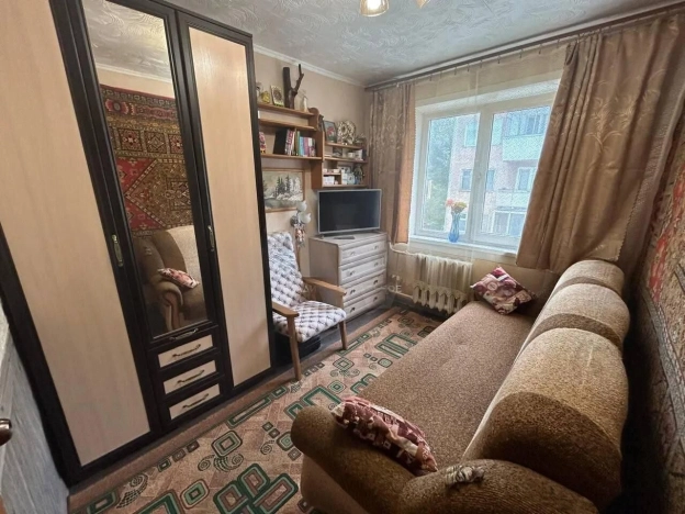 Купить четырехкомнатную квартиру в Новосибирской области. Вариант № 6142788, 26, площадь -  квм, цена 5400000 рублей