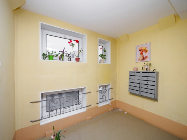 Купить двухкомнатную квартиру в Омске. Вариант № 8520232, 17, площадь -  квм, цена 6550000 рублей