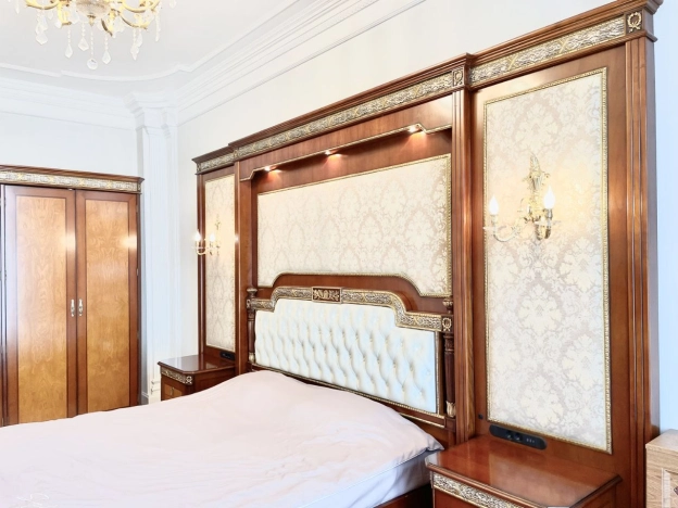 Купить квартиру в Москве. Вариант № 10382111, 15, площадь -  квм, цена 70000000 рублей