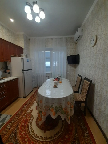 Купить двухкомнатную квартиру на вторичке в Микрорайоне 4-й, Элиста в Элисте. Вариант № 23475, 2, площадь -  квм, цена 9300000 рублей