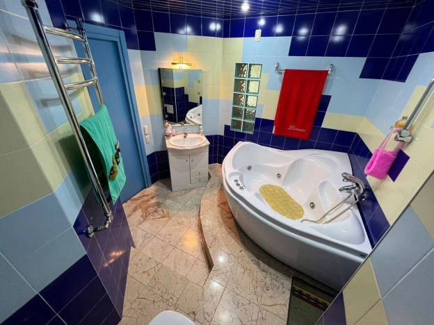 Купить двухкомнатную квартиру на улице Шеболдаева в Ростове-на-Дону. Вариант № 2976945, 11, площадь -  квм, цена 8500000 рублей