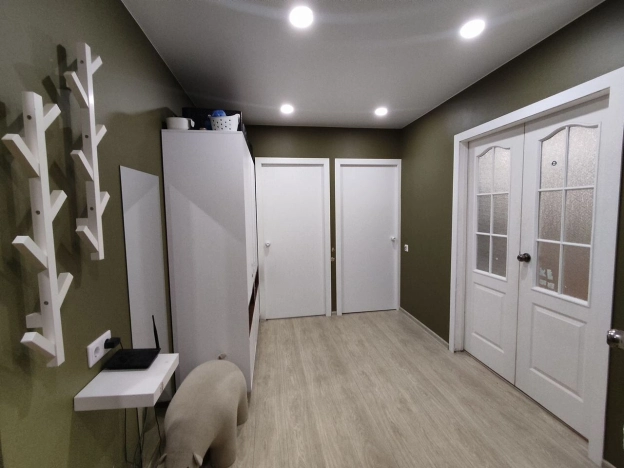 Купить трехкомнатную квартиру в Новосибирской области. Вариант № 8111719, 9, площадь -  квм, цена 8680000 рублей