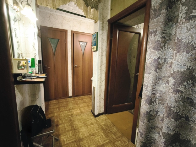 Купить трехкомнатную квартиру в Калуге. Вариант № 7521880, 17, площадь -  квм, цена 3600000 рублей