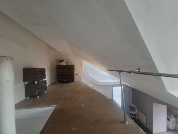 Купить трехкомнатную квартиру в Иркутской области. Вариант № 7244183, 6, площадь -  квм, цена 5300000 рублей