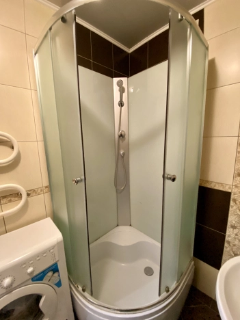 Купить однокомнатную квартиру на улице Ленинский проспект в Калининграде. Вариант № 8879343, 10, площадь -  квм, цена 5600000 рублей