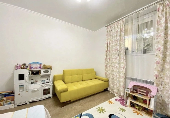 Купить трехкомнатную квартиру в районе Кировский в Ростове-на-Дону. Вариант № 24809, 10, площадь -  квм, цена 9900000 рублей