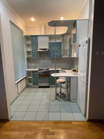 Купить двухкомнатную квартиру у метро Девяткино в Санкт-Петербурге. Вариант № 3080011, 4, площадь -  квм, цена 33490000 рублей