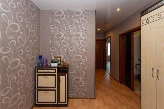 Купить квартиру в Тобольске. Вариант № 9857411, 2, площадь -  квм, цена 9300000 рублей