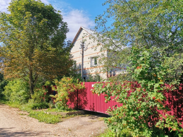 Купить дом на улице Заозёрный переулок в Смоленской области. Вариант № 1537, 1, площадь -  квм, цена 8200000 рублей