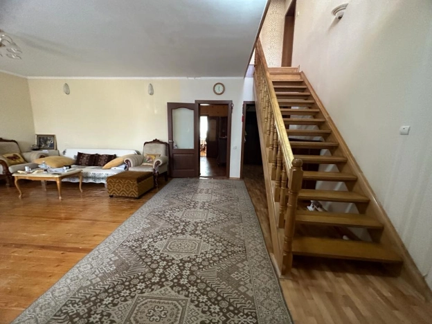 Купить дом на улице Парковая в Элисте. Вариант № 7023, 9, площадь -  квм, цена 14000000 рублей