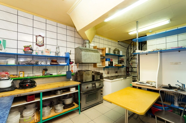 Купить коммерческую недвижимость в Тобольске. Вариант № 4512, 13, площадь -  квм, цена 50000000 рублей