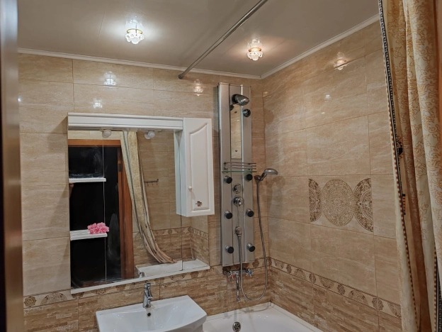 Купить четырехкомнатную квартиру в Новосибирской области. Вариант № 401041, 14, площадь -  квм, цена 9250000 рублей