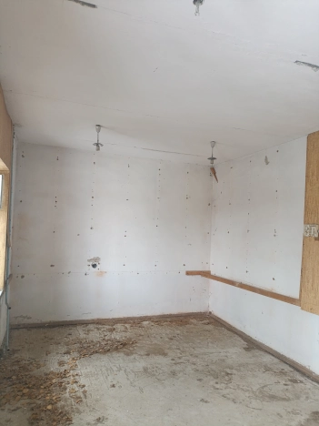 Купить коммерческую недвижимость в Тобольске. Вариант № 3402351, 23, площадь -  квм, цена 11000000 рублей