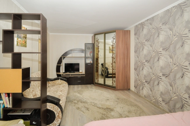 Купить однокомнатную квартиру в Новосибирской области. Вариант № 10102026, 3, площадь -  квм, цена 4500000 рублей