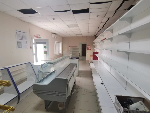 Купить коммерческую недвижимость в Элисте. Вариант № 20782, 8, площадь -  квм, цена 2700000 рублей