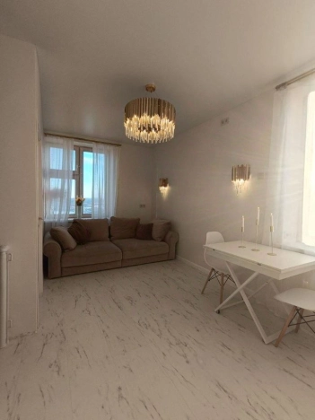 Купить трехкомнатную квартиру на улице Соловьиная в Красногорске. Вариант № 7590309, 4, площадь -  квм, цена 18490000 рублей