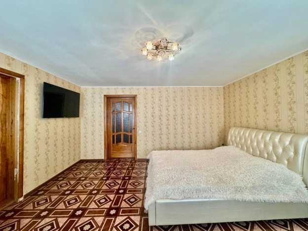 Купить дом на улице 17 Героев в Старом Осколе. Вариант № 27313, 19, площадь -  квм, цена 6500000 рублей