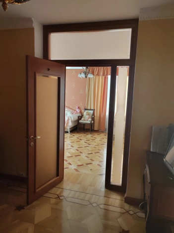 Купить квартиру в Москве. Вариант № 2349597, 25, площадь - квм, цена 72000000.0000 рублей