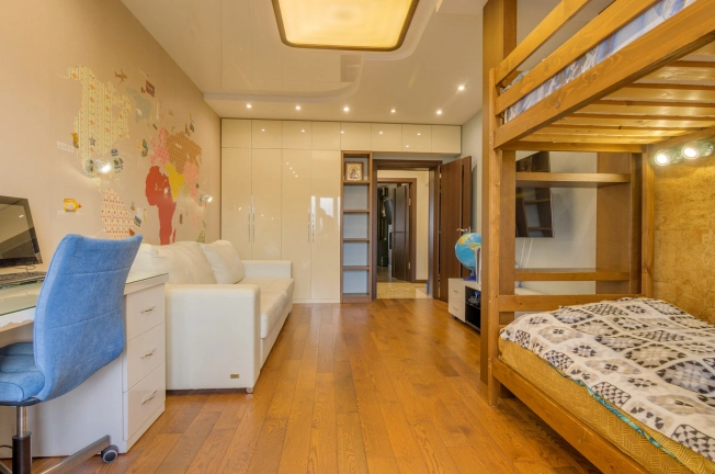 Купить двухкомнатную квартиру в Микрорайоне Водники в Вологде. Вариант № 17576, 23, площадь -  квм, цена 21600000 рублей