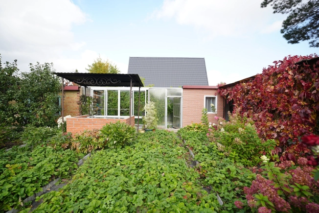 Купить дом в Микрорайоне Порт-Артур в Омске. Вариант № 5821202, 26, площадь -  квм, цена 12000000 рублей