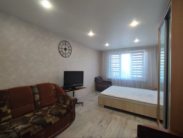 . Вариант № 6915015, 1, площадь - 33 квм, цена 22000 рублей