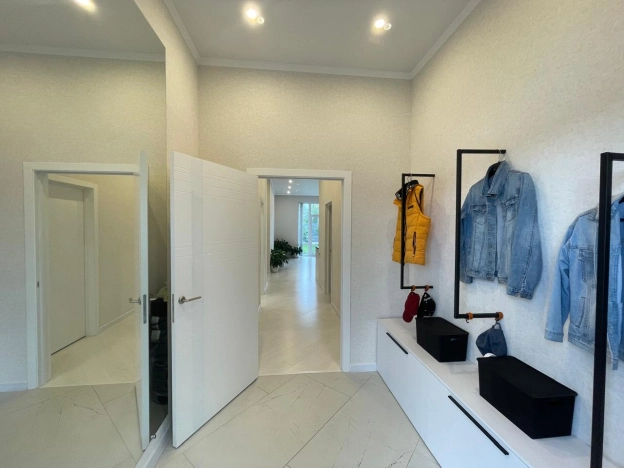 Купить дом в Воронеже. Вариант № 56137, 8, площадь -  квм, цена 15100000 рублей