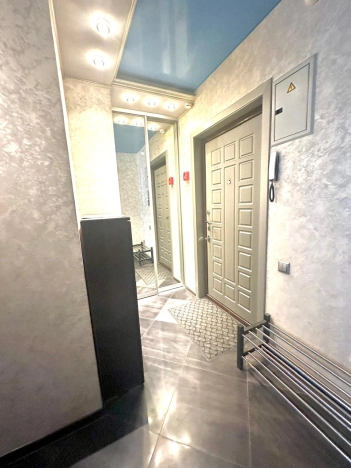 Купить квартиру в Москве. Вариант № 8176516, 12, площадь -  квм, цена 12300000 рублей