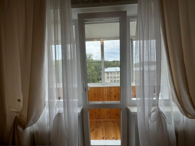 Купить однокомнатную квартиру в районе Калининский в Новосибирске. Вариант № 8335702, 14, площадь -  квм, цена 3950000 рублей