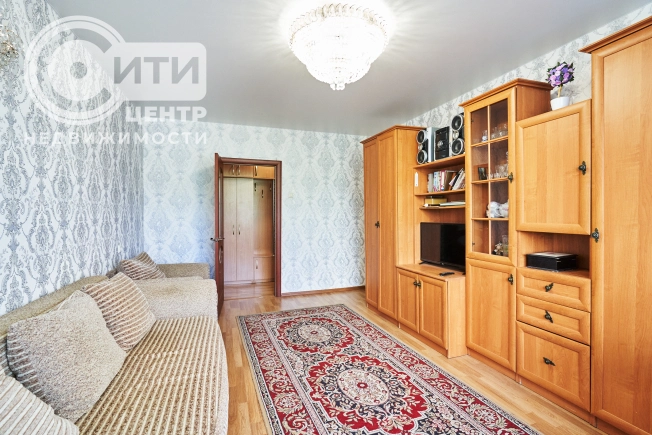 Купить трехкомнатную квартиру на улице Ломоносова в Воронеже. Вариант № 40429, 10, площадь -  квм, цена 6650000 рублей