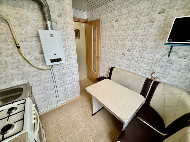 Купить трехкомнатную квартиру в Ивановской области. Вариант № 2472439, 9, площадь -  квм, цена 5000000 рублей