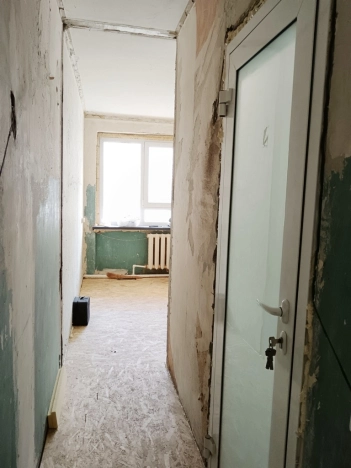 Купить однокомнатную квартиру на улице 9-я Линия в Омске. Вариант № 9491987, 5, площадь -  квм, цена 2900000 рублей