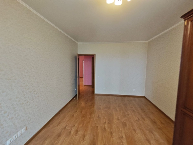 Купить трехкомнатную квартиру в Калуге. Вариант № 7219923, 19, площадь -  квм, цена 15200000 рублей