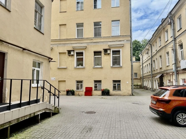 Купить пятикомнатную квартиру в Санкт-Петербурге. Вариант № 8176910, 25, площадь -  квм, цена 24000000 рублей