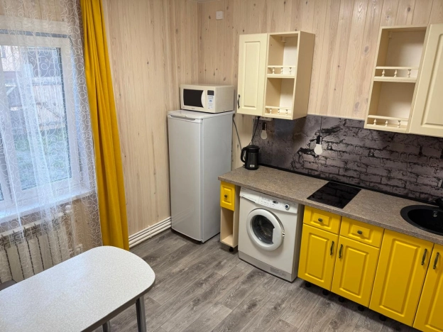 Снять дом в Тюменской области. Вариант № 6817529, 2, площадь -  квм, цена 40000 рублей